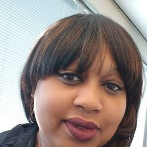 Meet your Posher, Whitney